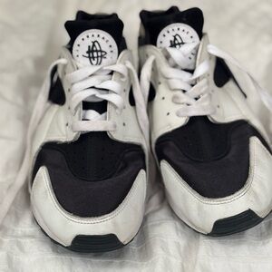Nike Huarache Orcas Black and White